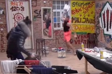 Drama: Mensur histerisao i bacao sve što mu je pod rukom zbog Mine, lom odzvanjao imanjem!