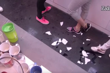 (VIDEO) Šta joj bi: Učesnica Zadruge bacila dva tanjira, a onda pobegla!