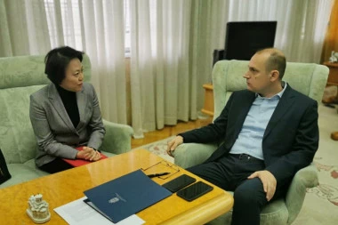 Lončar sa ambasadorkom Kine razgovarao o situaciji u vezi koronavirusa