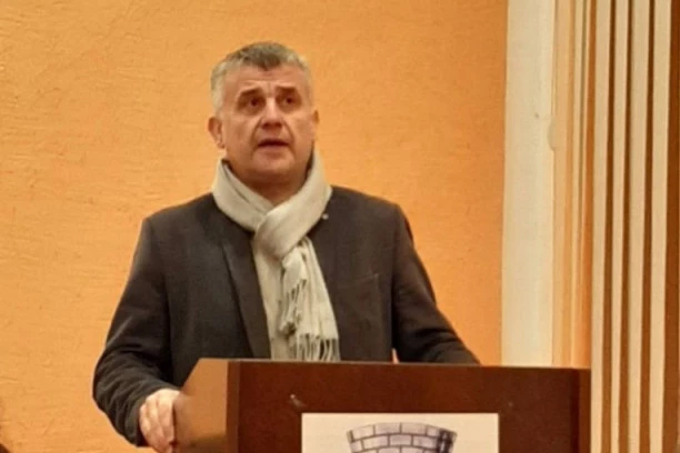 DS PLAĆA DANAK ZBOG SAVEZA SA DVERIMA: Napustio ih dugogodišnji predsednik GO u Zrenjaninu