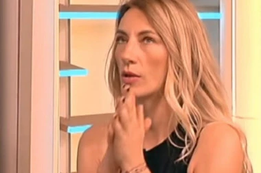 Ana Stanić ŠOKIRALA u programu uživo: Tražila od voditelja da SKINE PANTALONE, evo kako je on REAGOVAO! Od Beovizije napravljen RIJALITI!