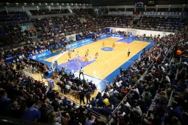 Incident u Baru: Navijaču Mornara zabranjen ulaz na utakmicu zbog Zvezdinog šala