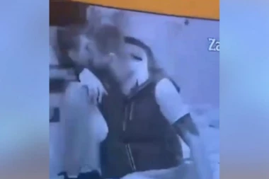 (VIDEO) Zalepio joj žvaku: Osvanuo snimak na kome Janjuš strasno ljubi Maju Marinković!