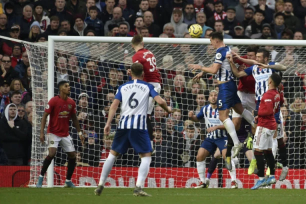 (FOTO) Ostrvo šokirano: Fudbaleri engleskog premijerligaša uhvaćeni kako duvaju opasnu materiju!