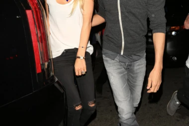 (FOTO) Preslatko: Ana Kurnjikova i Enrike Iglesijas pokazali bebu!