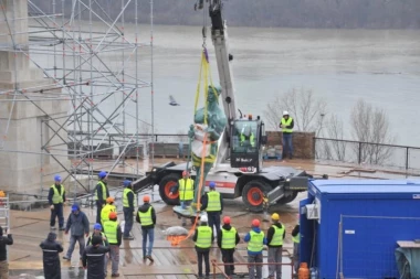 Pobednik uskoro na postamentu