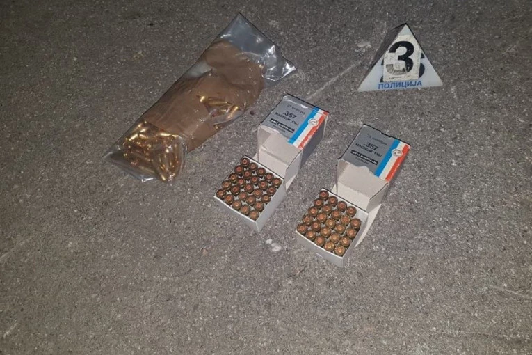 Pao još jedan diler! Policija mu u autu pronašla drogu i oružje