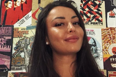 (FOTO) Najlepša košarkašica sveta za SRPSKI TELEGRAF: Najbolje je igrati u Zvezdinom dresu, zbog Novaka obožavam tenis!