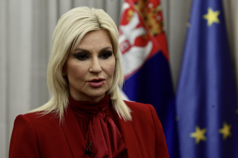 Zorana zabila nož u leđa Vučiću: Ministarka udara na stranačke saborce da bi se dodvorila mentorima!