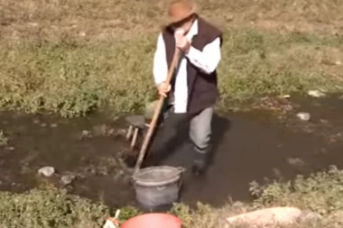 (VIDEO) Upoznajte Nebojšu, jedinog ispirača zlata u Majdanpeku: Kada vidite koliko zarađuje i vi ćete na Pek