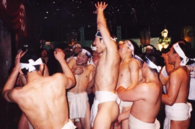 (FOTO) Da li je ovo najbizarniji festival na svetu? Ovde se okuplja više od 10.000 golih ljudi svake godine u isto vreme