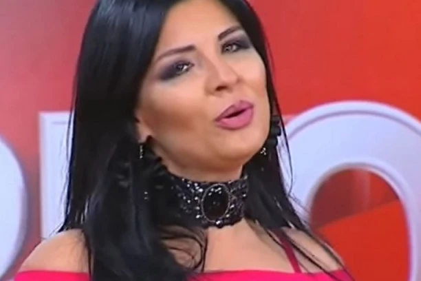 PEVALI SMO TRI DANA BEZ DINARA: Maja Marijana sa još 12 kolega preživela horor na svadbi!