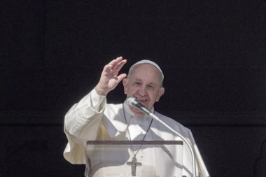 Papa Franja: Nastavak ratovanja u vreme pandemije je skandalozno