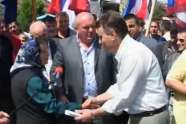 (HIT VIDEO) Alo, šefe, ne dremaj! Evo kako je Palma održao čas o bavljenju politikom!