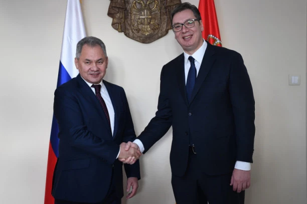 Šojgu darivao Vučiću specijalan poklon, evo kako mu se revanširao srpski predsednik