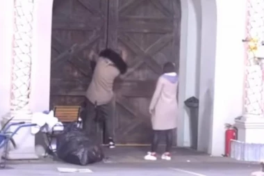 (FOTO) Spreman na diskvalifikaciju! Dok Edo razbija kapiju zbog Dragane, evo gde je Zilha sa decom!