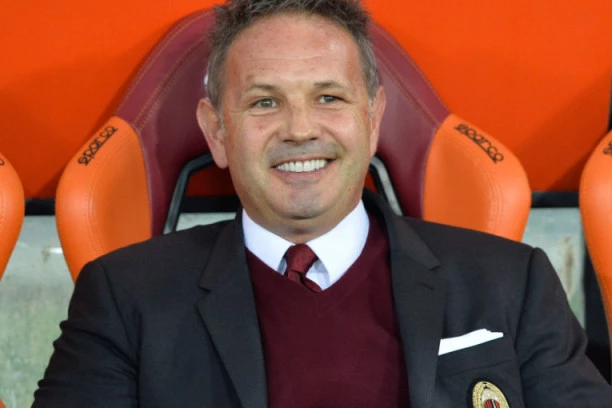 REPUBLIKA EKSKLUZIVNO SAZNAJE: Mihajlović POBEDIO koronu!