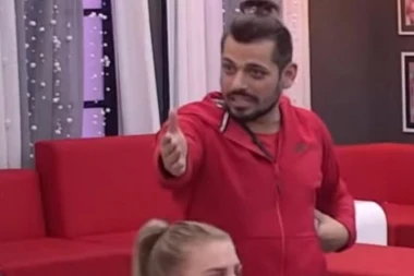 (VIDEO) Moj stan je pod video nadzorom! Mirko Gavrić ima eksplicitan snimak Bore kako oralno zadovoljava muškarce?!