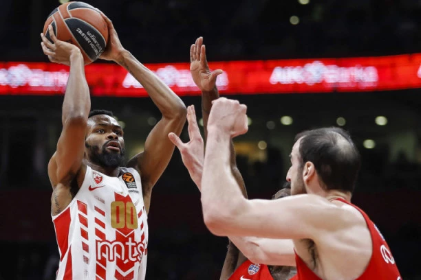 OGROMAN HENDIKEP: Teška povreda Pantera pred sam start Evrolige!