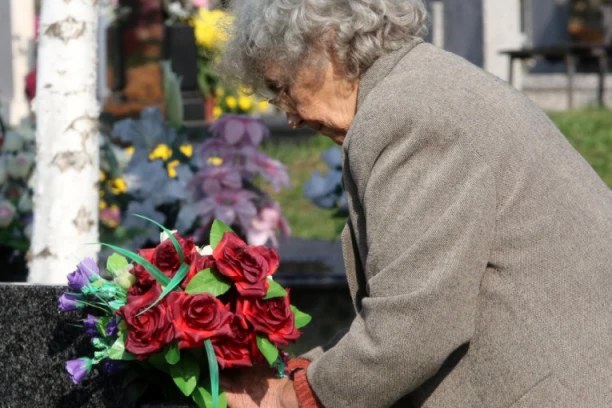 SAHRANE I NEDELJOM! Drastično povećanje broja umrlih u Beogradu! EVO ŠTA JE RAZLOG!