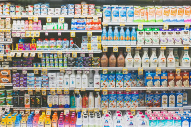 STRUČNJAK PRIVREDNE KOMORE OBJAŠNJAVA: Evo zašto ima manje mleka