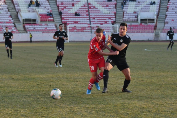 Čuka pala u Nišu, Rad se probudio!