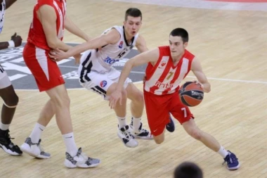 Ludnica u juniorskom večitom derbiju: Zvezda ispustila 11 poena prednosti za 100 sekundi, Partizan u finalu!