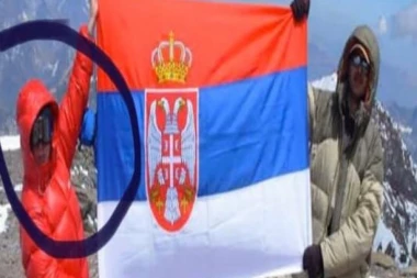 (FOTO) Kakva mržnja! Zamenici državnog pravobranioca u Hrvatskoj ne opraštaju sliku sa srpskom zastavom!