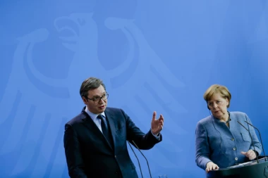 ANGELA KAO AHTISARI! Otkriveno kakva će biti ponuda Merkelove za Kosovo: Šiptarima država, Srbima samo autonomija!