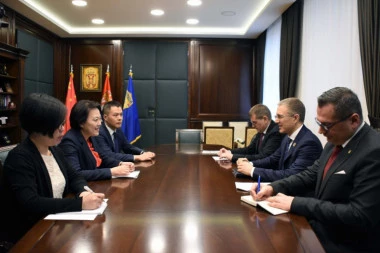 Stefanović se sastao sa Čen Bo i izrazio podršku kineskom narodu: Srbija je spremna da pruži svu neophodnu pomoć!