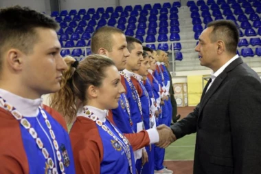 Ministar Vulin sa kadetima VA koji su osvojili medalje u Moskvi: Vojne škole omogućavaju vrhunske sportske rezultate