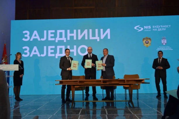 NIS ulaže 114,5 miliona dinara u bezbednost i digitalizaciju u školama