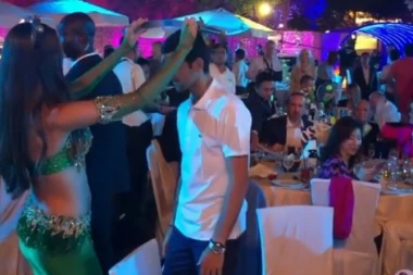 (VIDEO) Novi momenti kod Noleta... Zaigrao sa trbušnom plesačicom, najboljem na svetu prija Dubai!