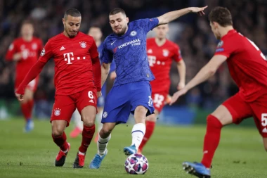 SENZACIONALNO POJAČANJE NA ENFILDU: Junajted izvisio, Liverpul morao da pristane na uslove Bajerna!