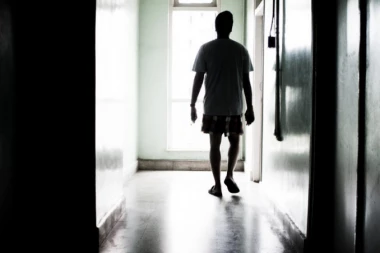 (ŠOK FOTO) BUDI BOG S NAMA! Jutros u zgradi, krećem na posao i ugledam ovo!