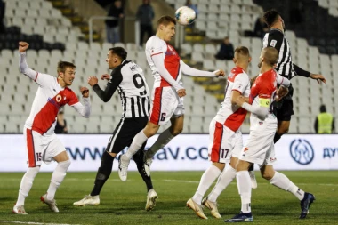 Crno-bela rutina u Humskoj: Partizanova trojka protiv Proletera pred duel sa Zvezdom!