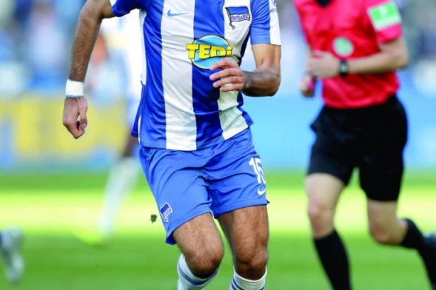 Bundesligaši treniraju, ali... Grujić otkriva: Ponovo smo testirani, dva fudbalera se požalila na simptome!