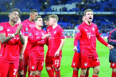 Bajern jede Engleze za doručak!