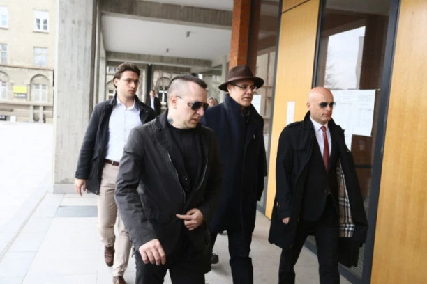 Evo kako se odvijalo suđenje Marjanoviću: Majka Zorica se šlogirala, otac Vladimir odbio da svedoči protiv sina, a kuma Vera opisala SVE!