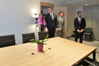 Vučić obišao hotel na Dorćolu: Voleo bih jednog dana nešto slično da čujem od Milice ili Vukana