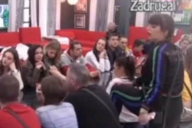 (VIDEO) HAOS! Miljana pronašla KOKAIN: Svi za crnim stolom zanemeli a onda je ON progovorio!
