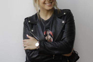 NEMA SREĆE U LJUBAVI: Nakon RASKIDA sa Petrom Strugarom, Milica Todorović TRAŽI SRODNU DUŠU NA TINDERU?! (FOTO)