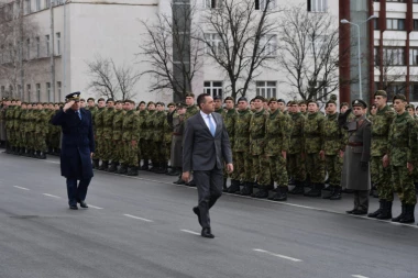 Sve za Srbiju, sve za Vojsku: Vulin sa rezervnim oficirima generacije "Septembar 2019"!