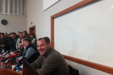 Čarke, profesionalizam i slična fudbalska filozofija: Zajednička konferencija Stankovića i Miloševića - ko će koga iznenaditi u nedelju?