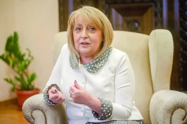 Dejanovićeva o politici, modi i ljubavi: Žene, neka vas muževi vole kao što je Sloba Miru!