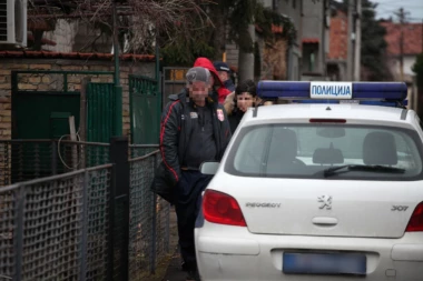 Pljušte krivične prijave za vreme epidemije! Policija u Inđiji i Rumi zatekla 3 muškarca van izolacije