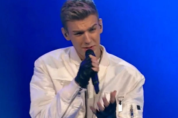 POPULARNOM INFLUENSERU ZABRANILI SPOT ZBOG EKSPLICITNIH SCENA: Odmah se oglasio, ovo će ga skupo koštati!