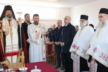 Gradonačelnik Novog Sada Vučević: Veliki poduhvat je završen, pravoslavni vernici sada imaju parohijski dom!