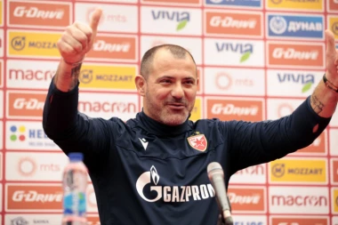 STANKOVIĆ TRLJA RUKE: Zvezda predstavila UBOJITOG centarfora