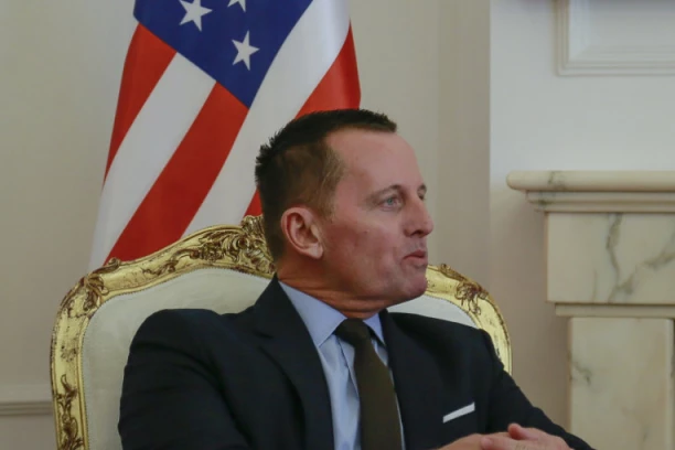 KURTI MASNO SLAGAO AMERE, PA PLATIO CENU! Grenel: Pogledao me je u oči i rekao da će ukinuti takse